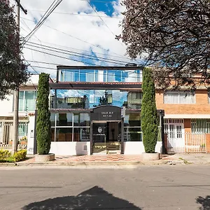Ejecutivo Embajada 3*, Bogotá Colombia